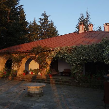 Khali Estate Hotel Binsar Bagian luar foto
