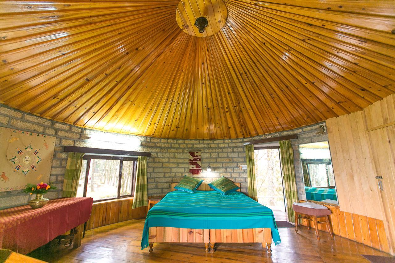 Khali Estate Hotel Binsar Bagian luar foto
