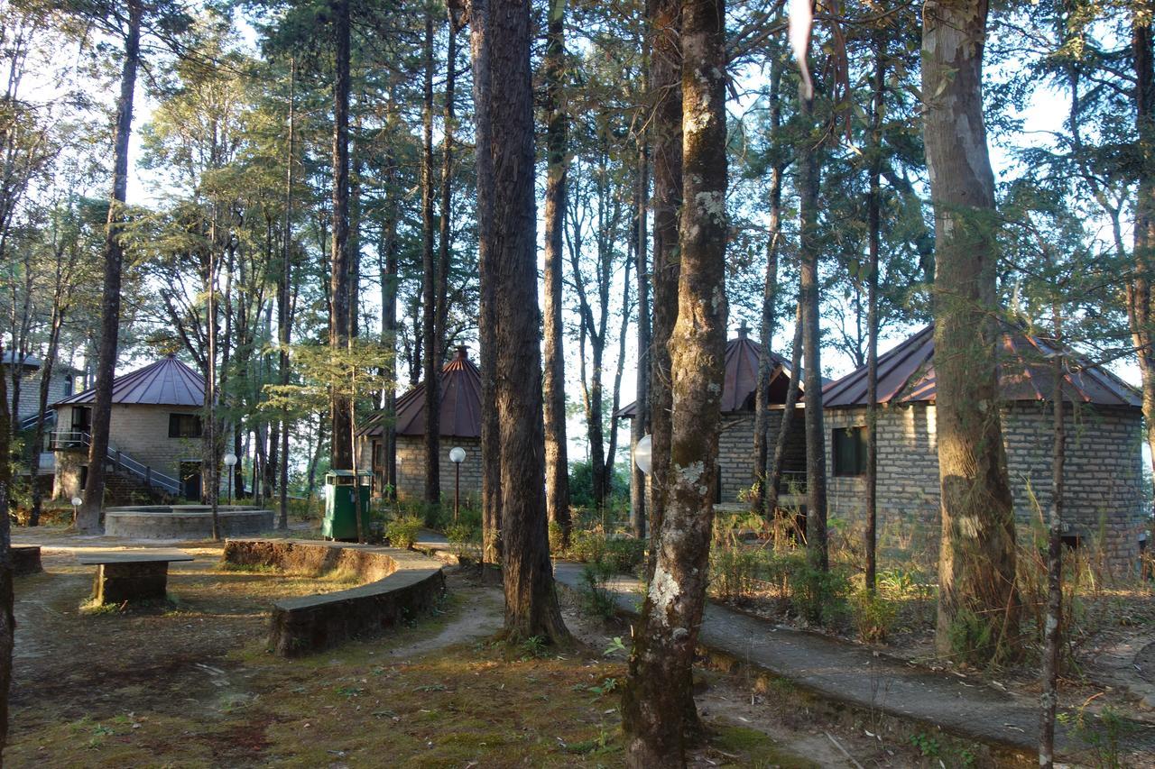 Khali Estate Hotel Binsar Bagian luar foto